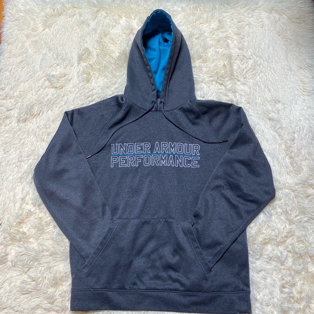1.‎ Under Armour hoodie